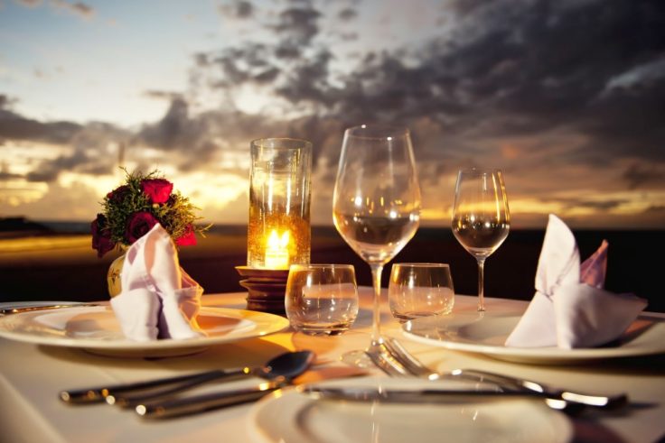 Romantic-Dinner-Ideas-To-Combine-With-White-Wine-736x491